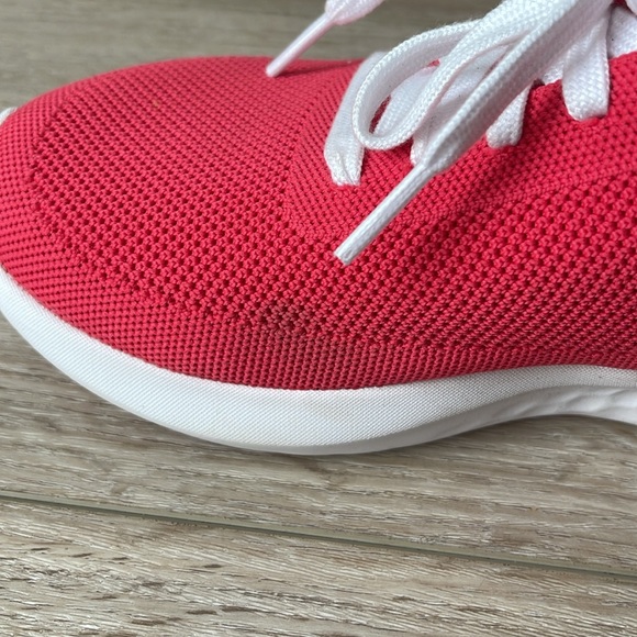 Kizik Sneakers - Picture 6 of 9